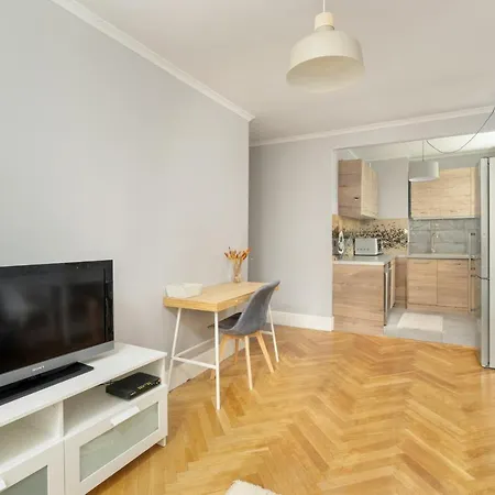 Beautiful Arciszewskiego By Renters Hotel